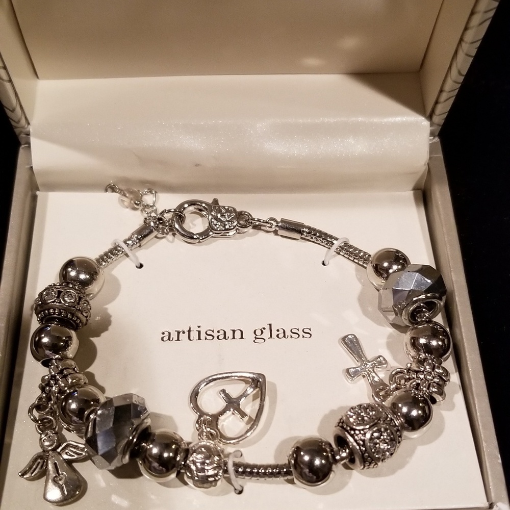 Charm Bracelets - Picture 3 of 4